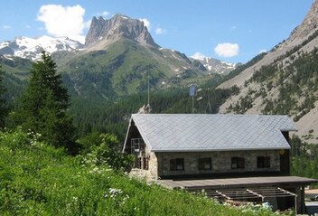 Terzo alpini névache vallée étroite