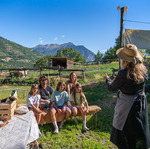 © La petite ferme des Regains, une ferme pédagogique pour apprendre les traditions alpines - Alpes Photographies
