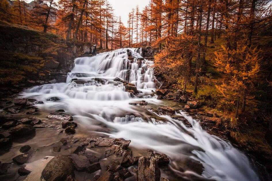 © La Cascade de Fontcouverte - Thibaut.Blais © Office de Tourisme des Hautes Vallées