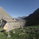 © Le Plan de l'Alpe de Villar par le sentier des Crevasses - Refuge de Chamoissière