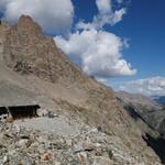 © Le refuge et le lac du Pavé - Cyril Coursier - Parc national des Ecrins