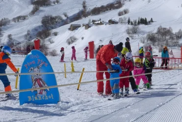 Cours de ski enfants Chazelet © M. Giroud